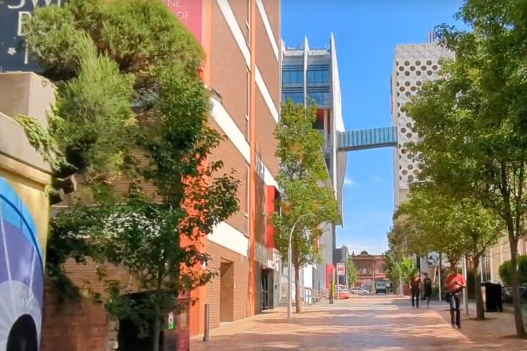 Chương Trình Tặng Thưởng Sớm Tại Swinburne Cho Học Kỳ 1 Năm 2026 Chương Trình Tặng Thưởng Sớm Tại Swinburne Cho Học Kỳ 1 Năm 2026